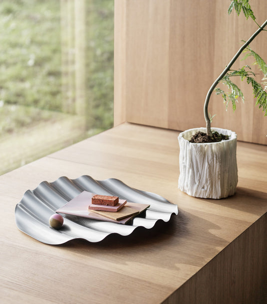 Grey abstract dinner plate